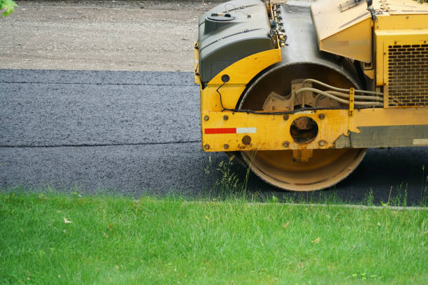 Best Driveway Paving Contractor  in Whitefish Bay, WI